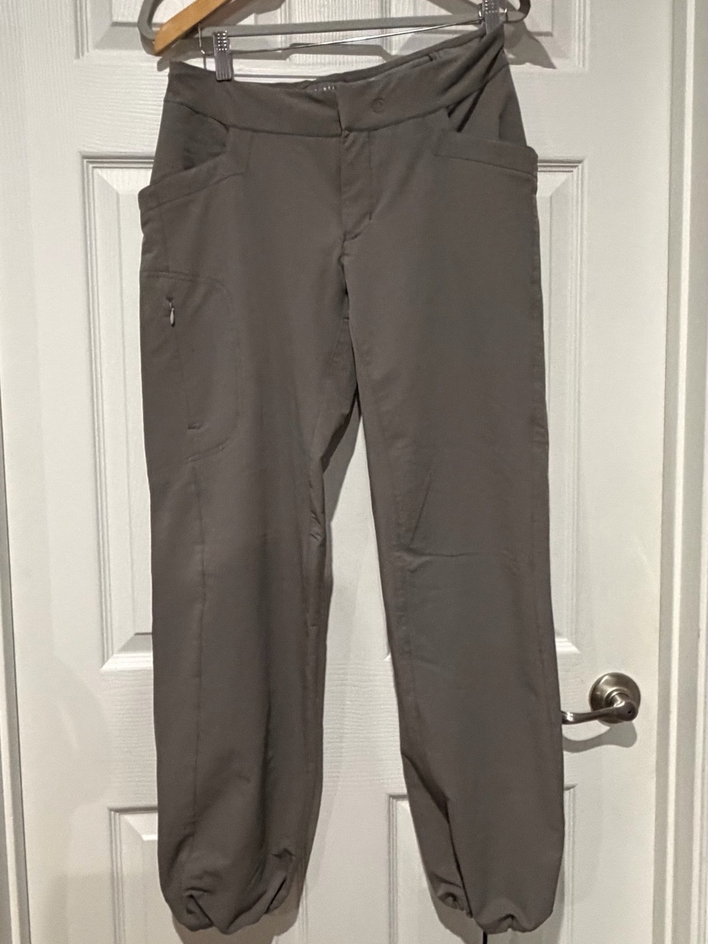 Mountain Hardwear Women's Gray Jogger Pants